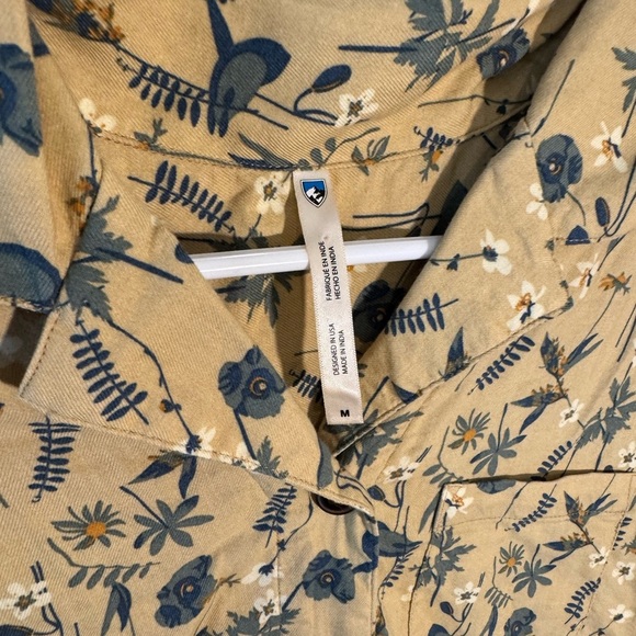 Kuhl Elsie Honeycomb Floral Button Down Tie Front Top Womens Size Medium - Picture 5 of 9